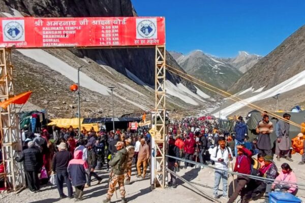 Amarnath Yatra 2025: Pilgrims Begin Journey Amid Multi-Layered Security and Tight Registration Process Amarnath Yatra