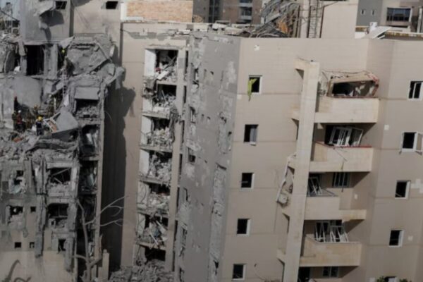 Breaking News: Iran’s Latest Missile Attacks on Israel Amid Ceasefire Tensions Iran attack before Ceasefire