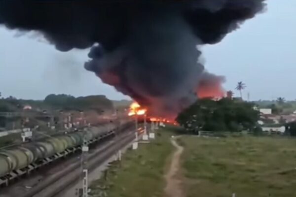 Fire Breaks Out on Oil-Laden Train in Tamil Nadu, Causing Disruptions Tamil Nadu Train Fire incident